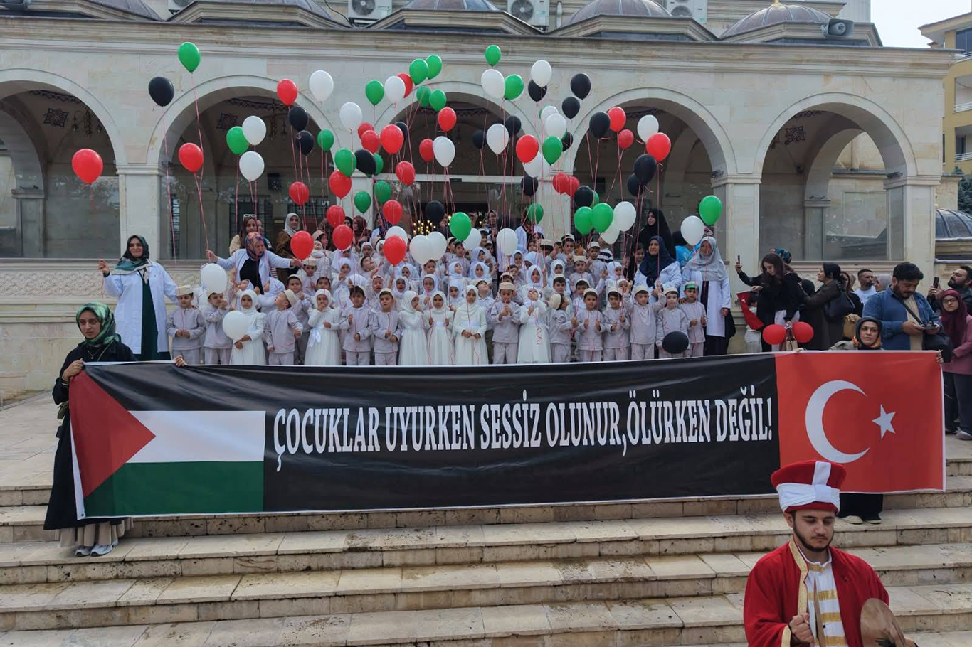 Malatya'da minik öğrenciler için Âmin Alayı ve Bed-i Besmele programı düzenlendi