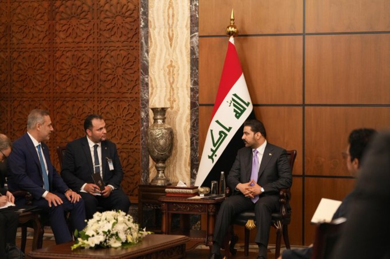 Iraqi PM meets Hakan Fidan to discuss water cooperation, regional security
