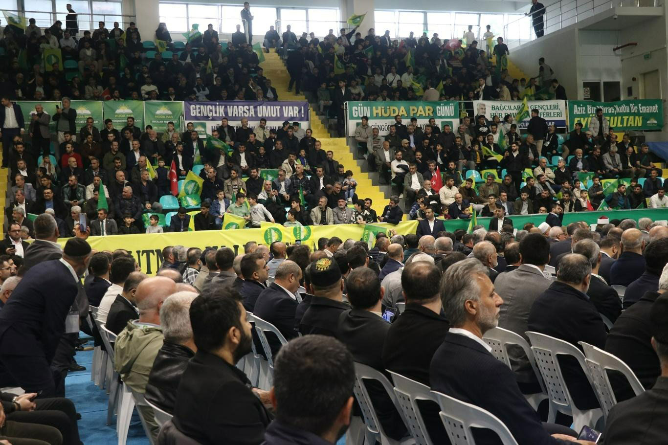 HÜDA PAR İstanbul İl Başkanı Eşin'den İBB'ye tepki: Bütçe altyapıya harcansaydı sel felaketleri yaşanmazdı