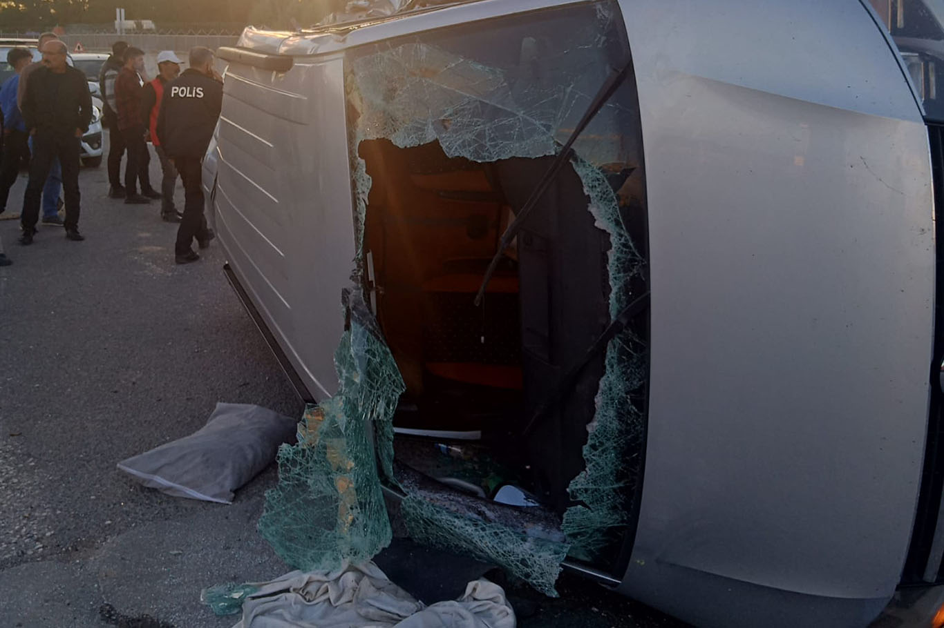 Malatya'da minibüs ile otomobil çarpıştı: 3 yaralı