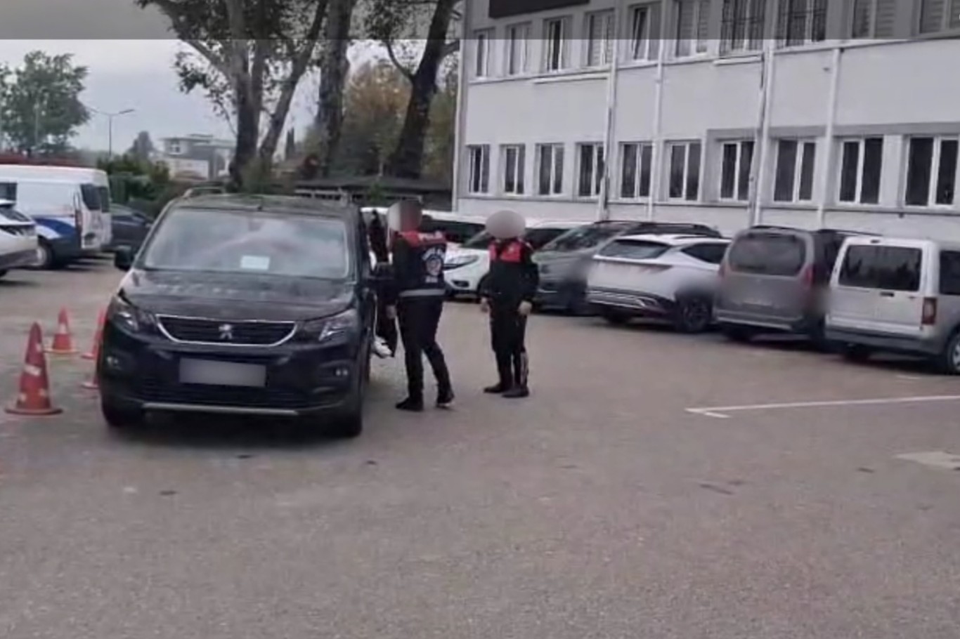 Bursa’da operasyon: 305 senetli sözleşme ele geçirildi