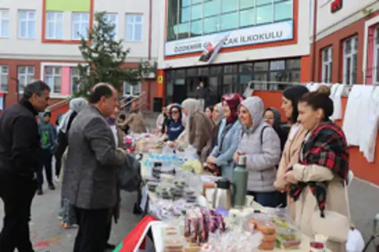 İlkokul öğrencileri Gazze için seferber oldu