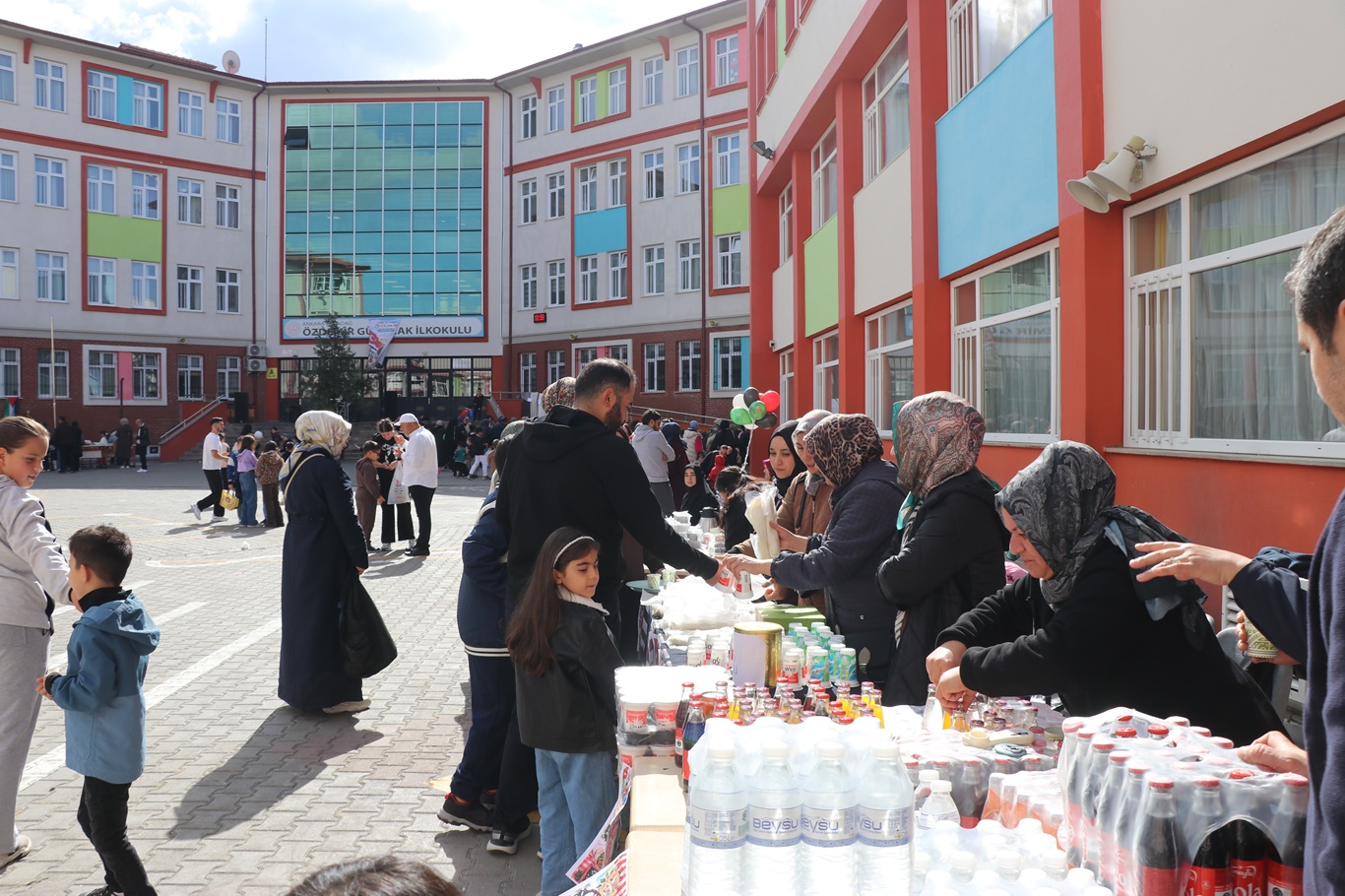 İlkokul öğrencileri Gazze için seferber oldu