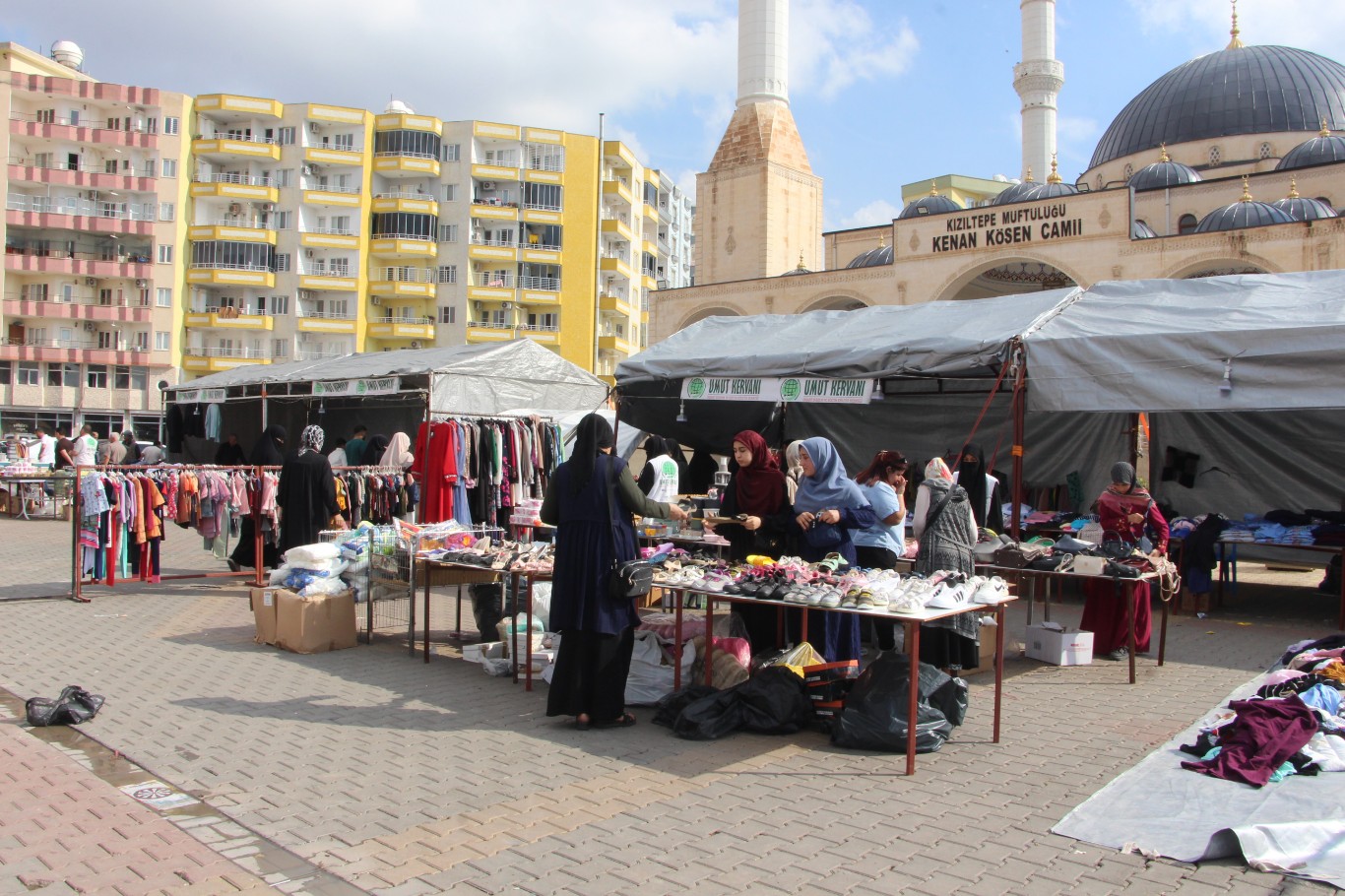 Umut Kervanı Kızıltepe’den ihtiyaç sahiplerine yönelik kermes