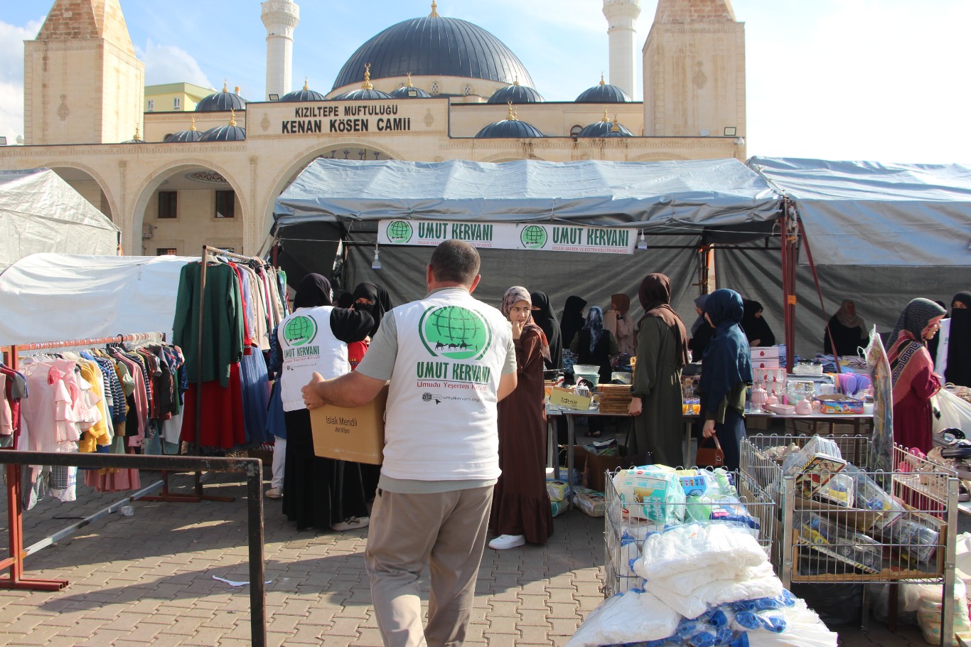 Umut Kervanı Kızıltepe’den ihtiyaç sahiplerine yönelik kermes