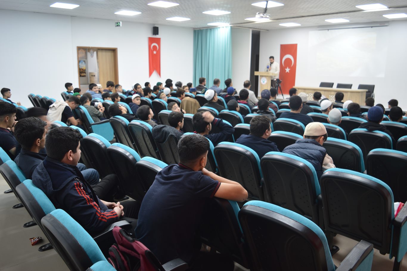 İmam Hatipliler Haftası programında imam hatip eğitiminin anlamı ele alındı