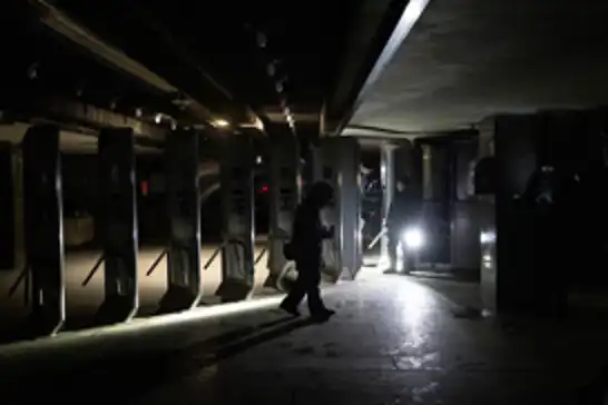Kiev’de elektrik kesintisi: Metro ve elektrikli toplu taşıma durdu