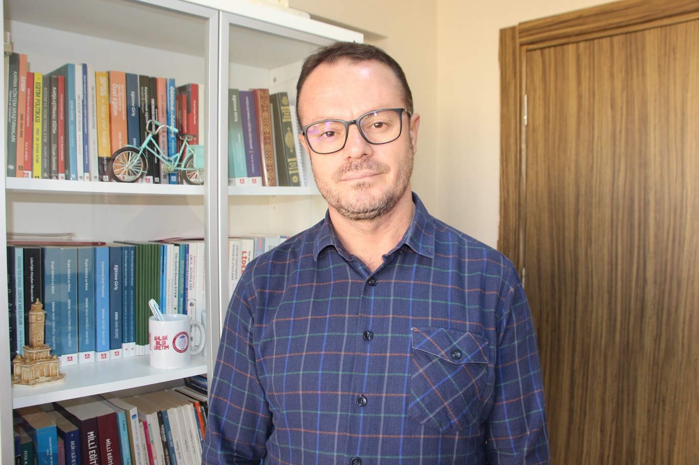 Çocuk Gelişimi Bölümü öğretim üyesi Doç. Dr. Halil Karadaş