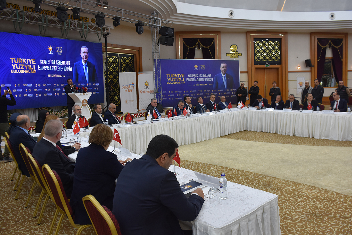 Bakan Bak Bizim en büyük sorunlarımızdan bir tanesi bağımlılık