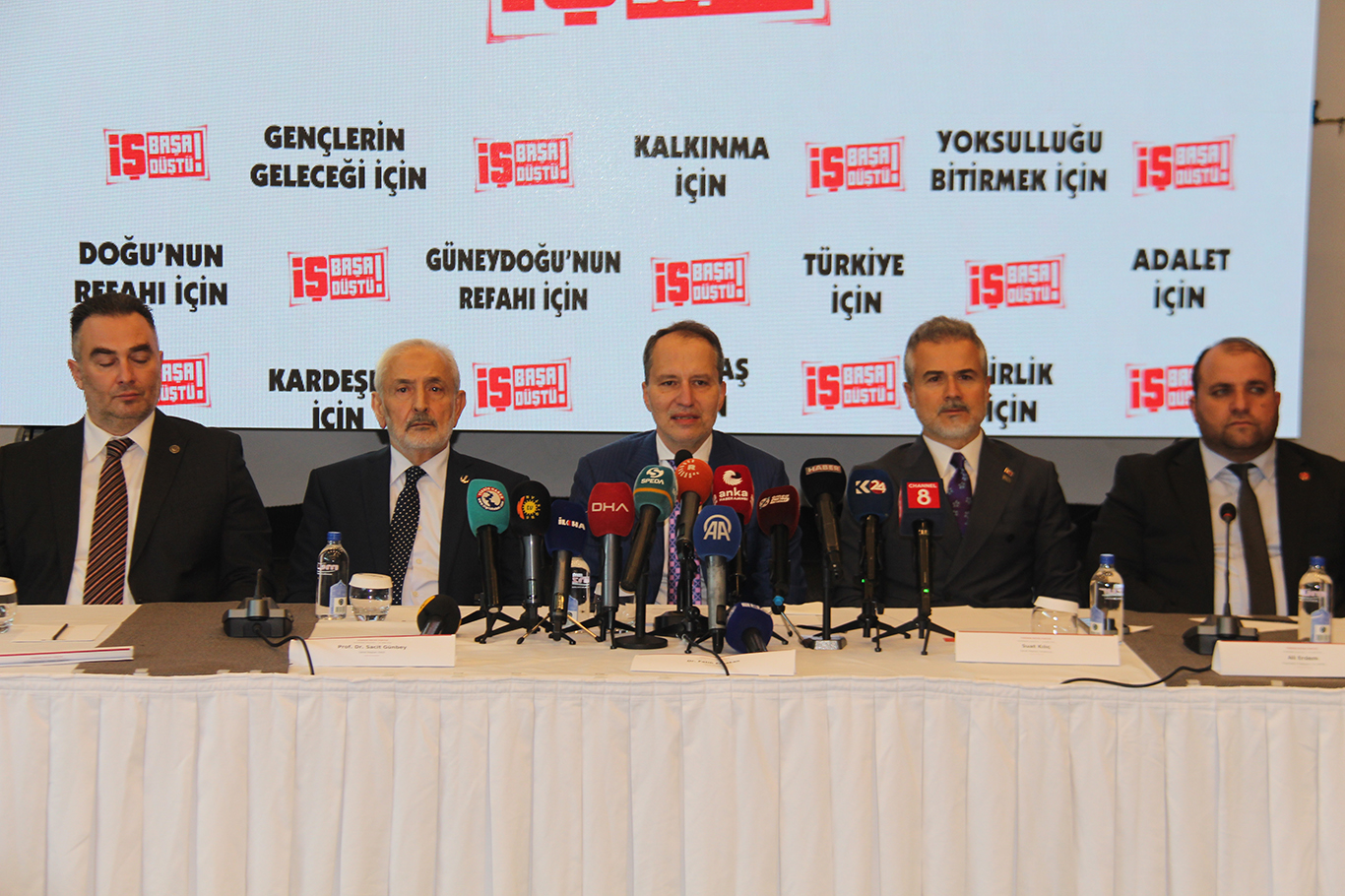 Fatih Erbakan: Ana dillerimiz analarımızın ak sütü gibi helaldir