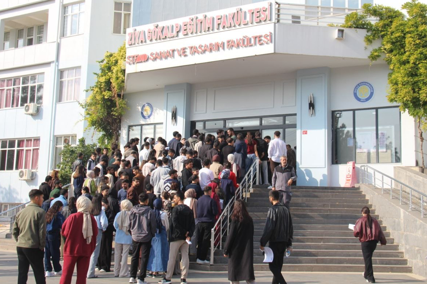 Diyarbakır’da KPSS ortaöğretim sınavı başladı
