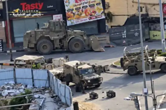 Israeli forces escalate assault on al-Khalil, forcing hundreds of Palestinian families from their homes