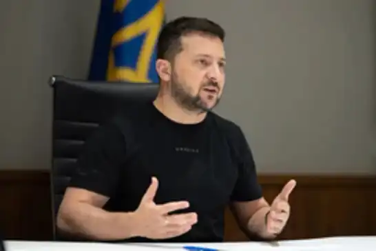 زيلينسكي: روسيا هاجمت بـ2300 مسيّرة و1600 قنبلة موجهة خلال أسبوع