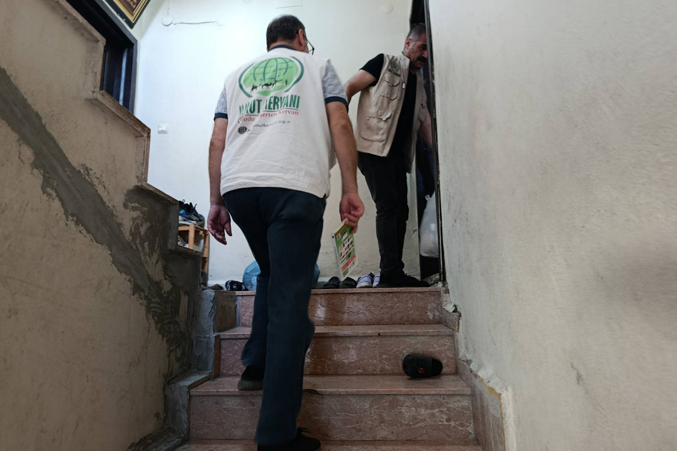 Umut Kervanı'ndan İskenderun’da ihtiyaç sahibi ailelere yardım