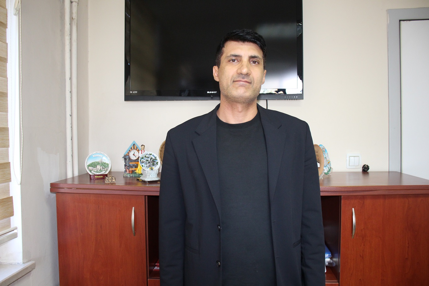 Ağrı İbrahim Çeçen Üniversitesi Siyaset Bilimi ve Kamu Yönetimi Öğretim Üyesi Emrullah Ataseven