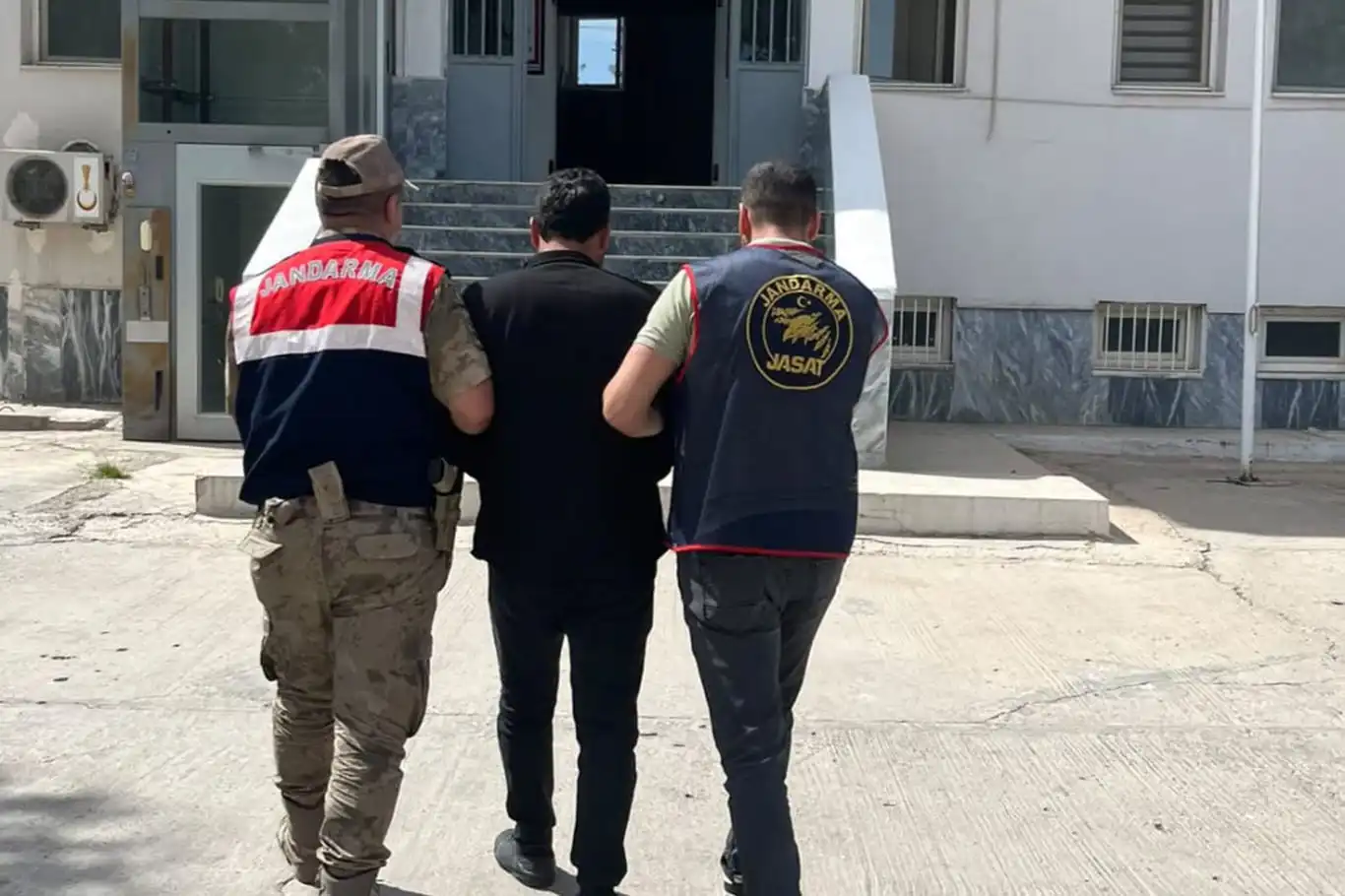 Şanlıurfa'da 6 yıl 3 ay hapis cezası bulunan hükümlü yakalandı