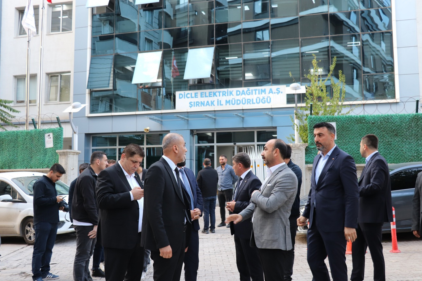 Şırnak Kumçatı'da elektrik kesintilerine tepki: STK’lardan basın açıklaması