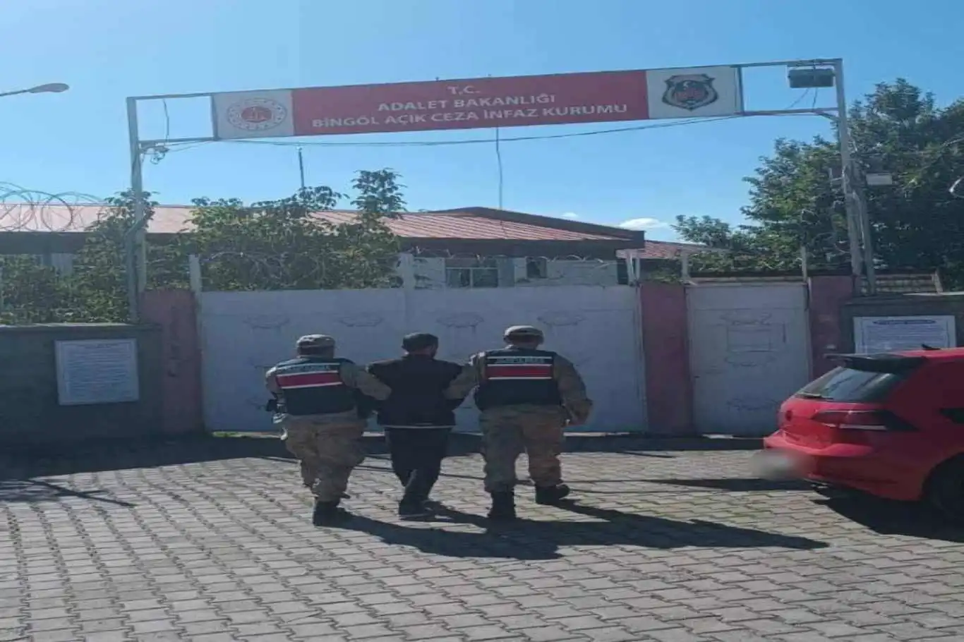 Bingöl'de 4 firari şahıs yakalandı