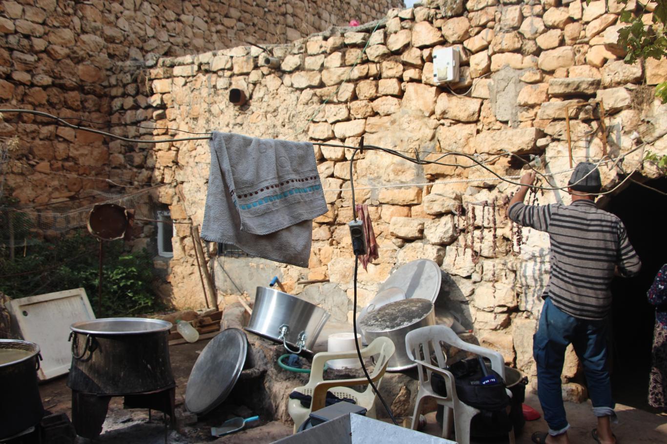Mardin'de asırlık lezzet: Pekmez, pestil ve cevizli sucuk bereketi