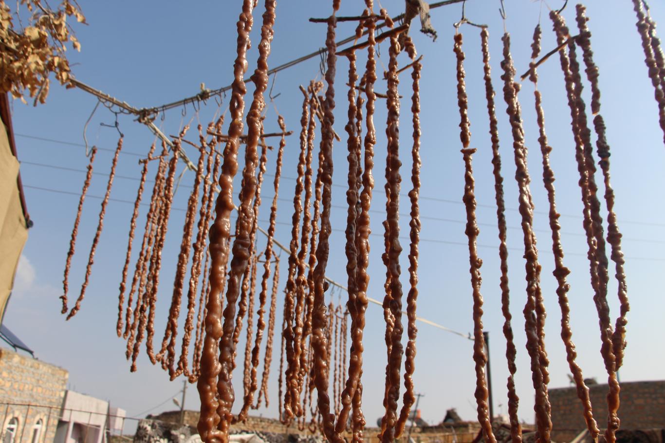 Mardin'de asırlık lezzet: Pekmez, pestil ve cevizli sucuk bereketi