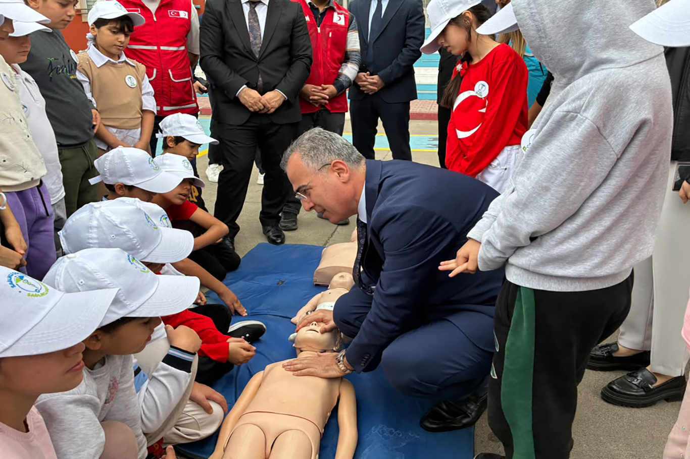 Diyarbakır’da öğrenciler sağlık konularında bilgilendirildi