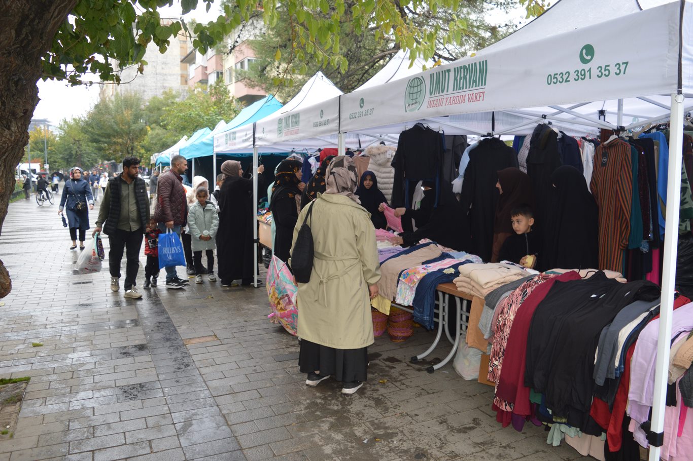 Siirt’te yetim ve ihtiyaç sahipleri için kermes