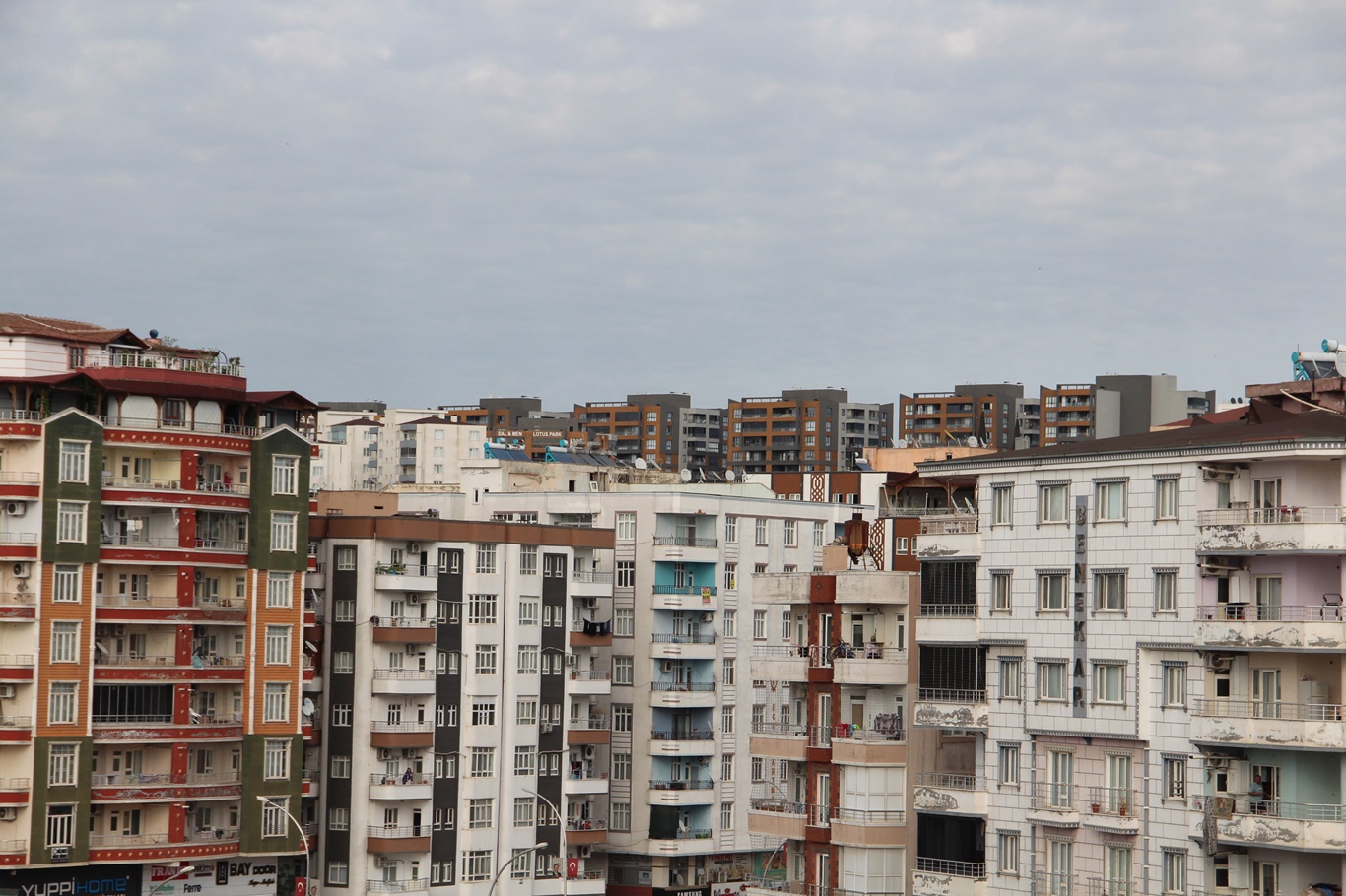 Gayrimenkul danışmanları: Konut alımını kolaylaştıracak adımlar atılmalı