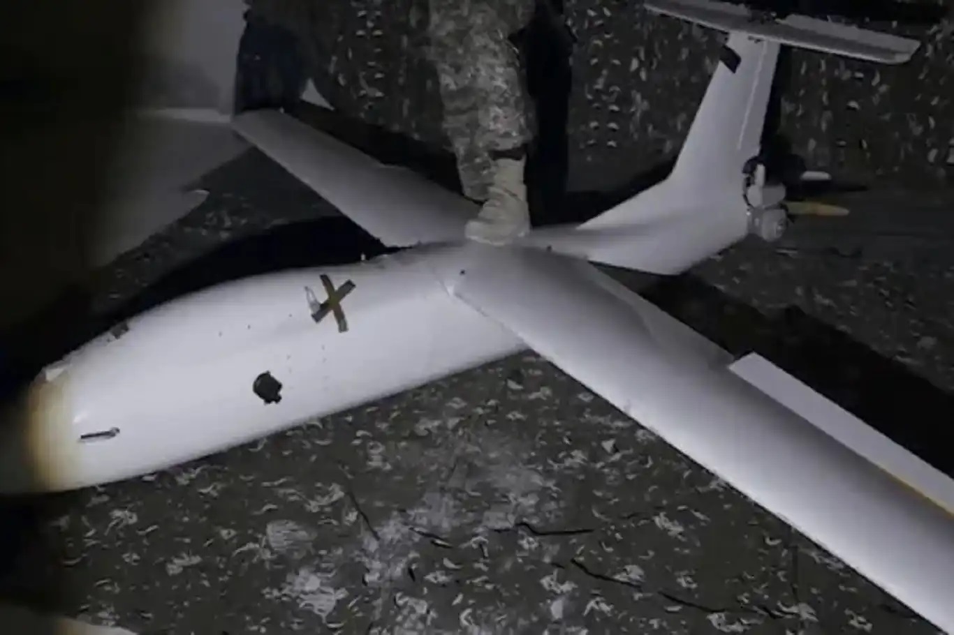Îran: Li Tengava Hurmuzê droneke Amerîkî bi karanîna rêbazên şerê elektronîkî hat bidestxistin