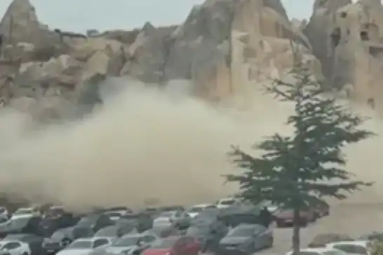 Kapadokya’da peribacası çöktü: 2 kişi hayatını kaybetti