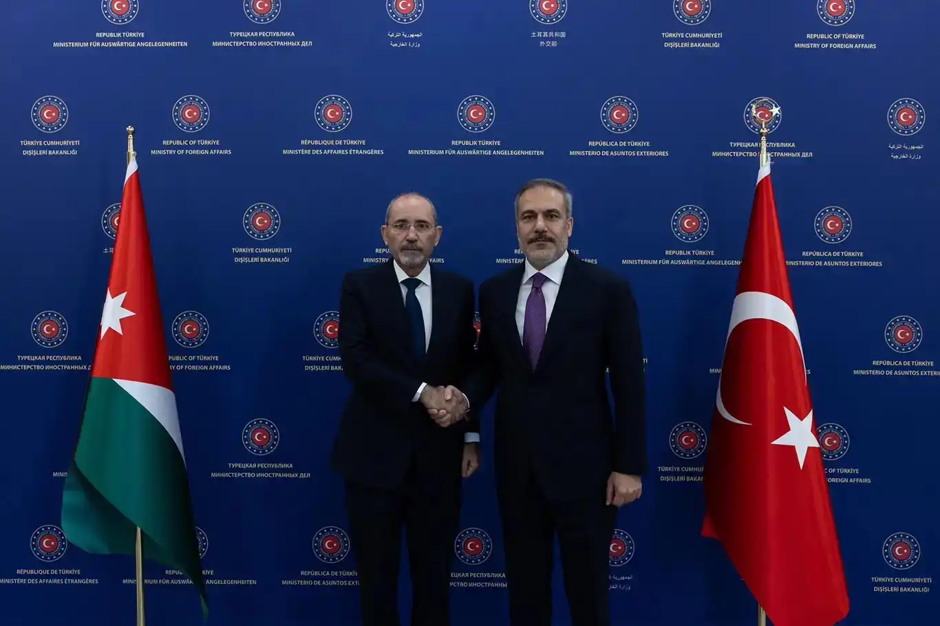 Bakan Fidan Ürdünlü mevkidaşı Safadi ile görüştü
