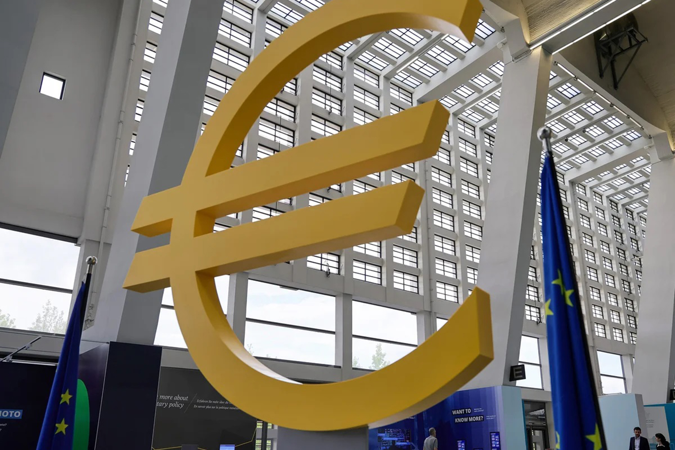 Avrupa Merkez Bankası  temel politika faizini sabit tuttu