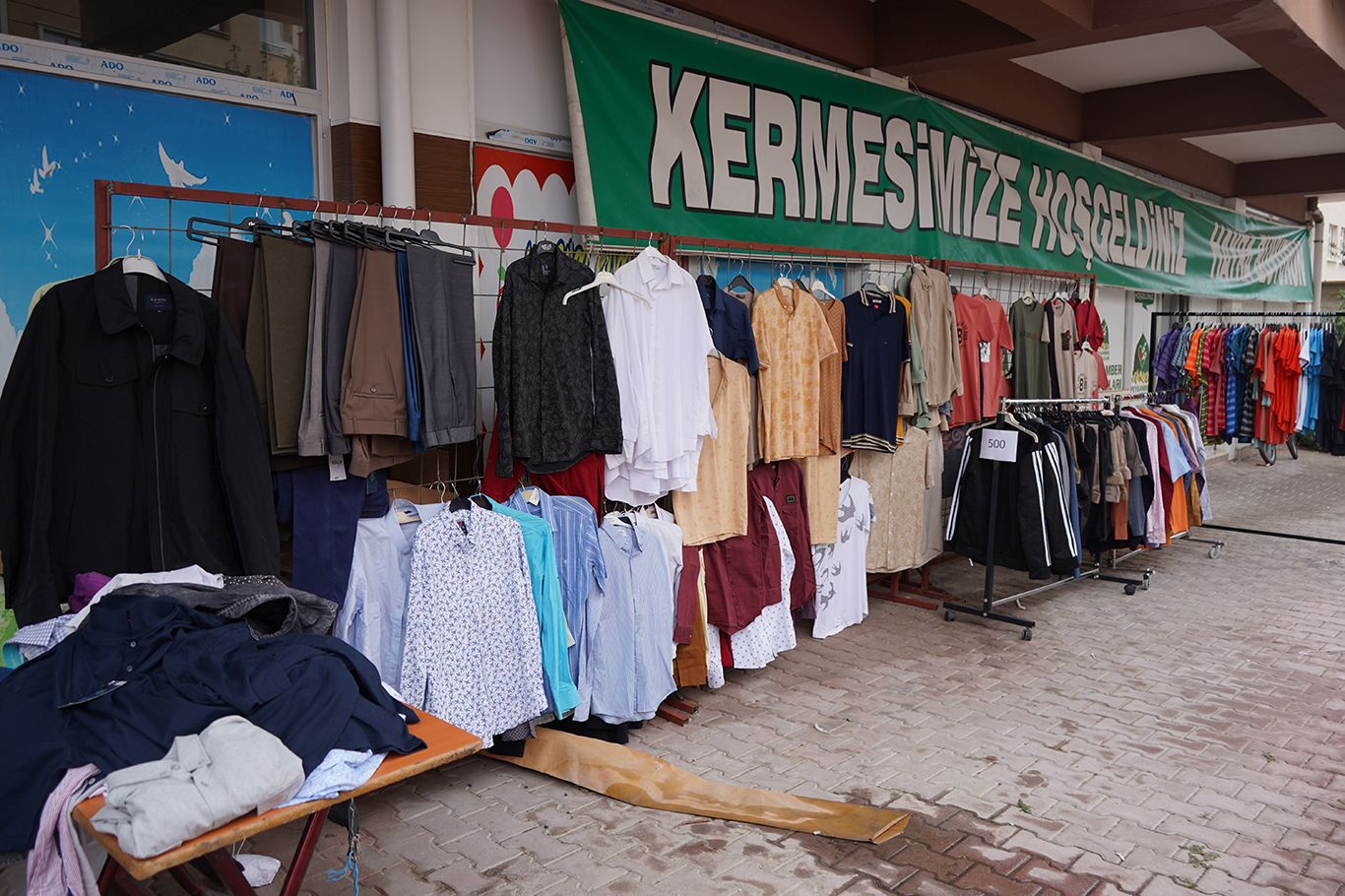 Konya Umut Kervanı’nın yetim ve ihtiyaç sahipleri yararına düzenlediği kermes başladı
