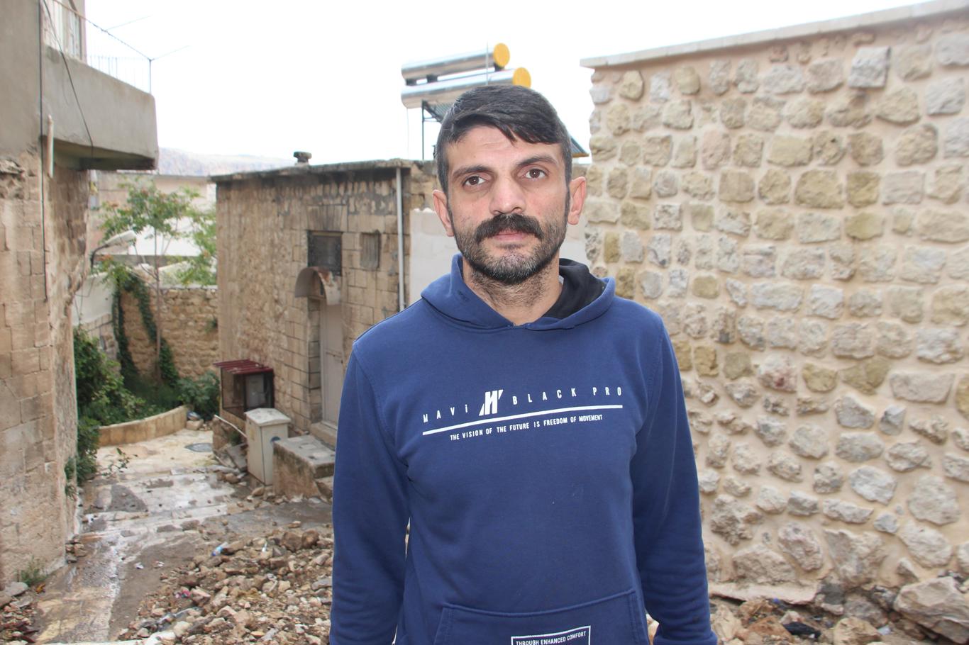 Mahalle sakinlerinden yarım kalan alt yapı çalışmasına tepki