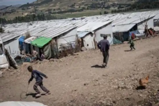 بينهم أطفال ونساء حوامل..مقتل 14 نازحًا في هجوم بمسيّرات على مخيم بأثيوبيا