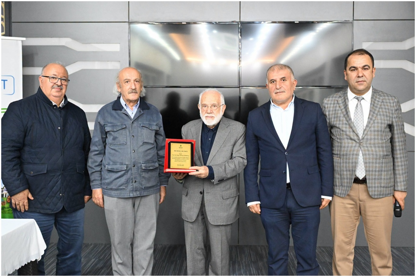 İhsan Süreyya Sırma, Pervari’den Paris’e uzanan hayatını Malatya’da anlattı