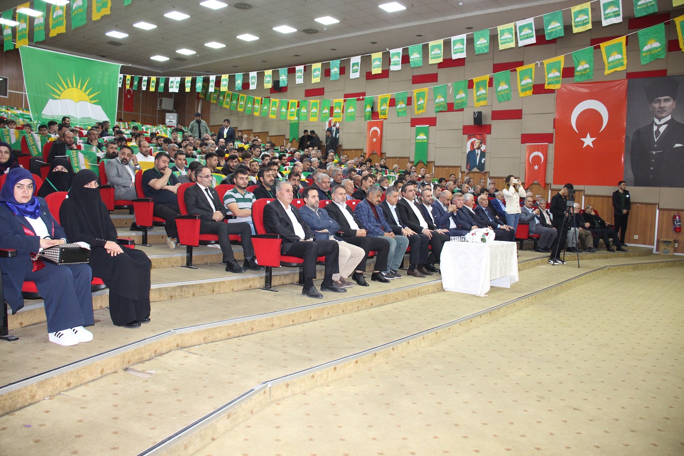 Ramanlı, "Meselelerimizi birbirimizin kanını dökerek değil, ancak birbirimizi ikna ederek çözebiliriz"
