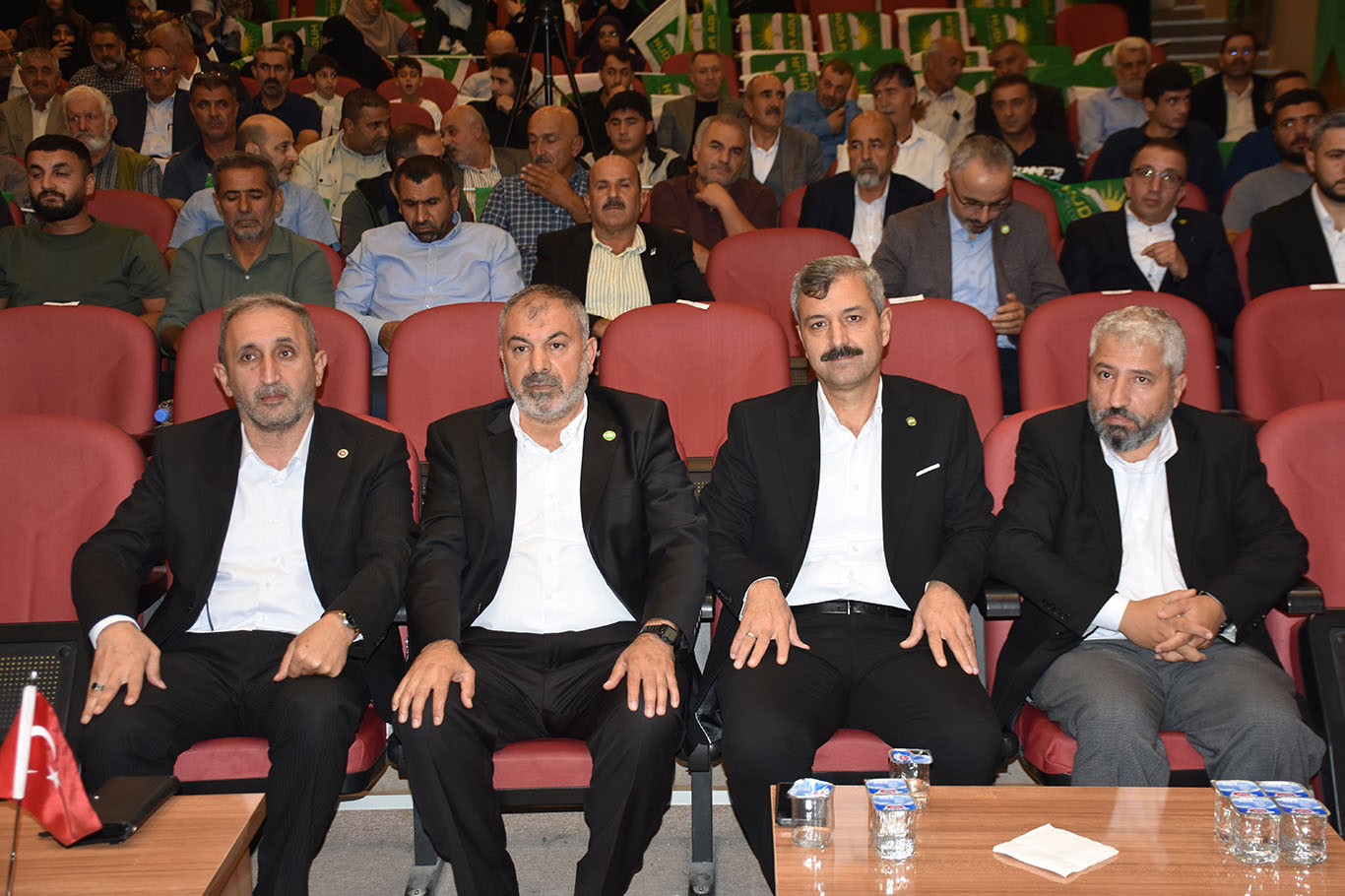 Şehzade Demir'den kardeşlik mesajları
