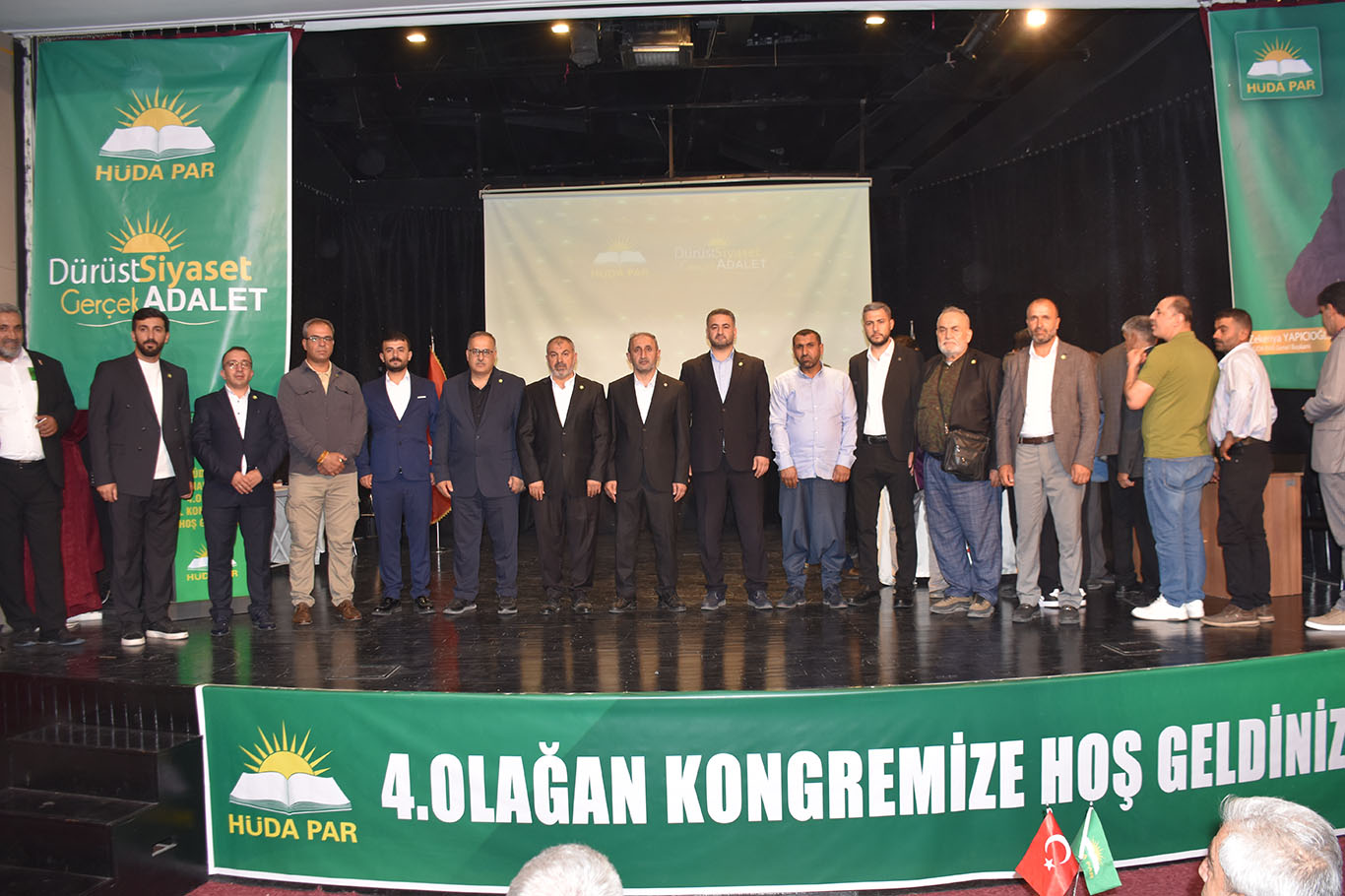 Şehzade Demir'den kardeşlik mesajları