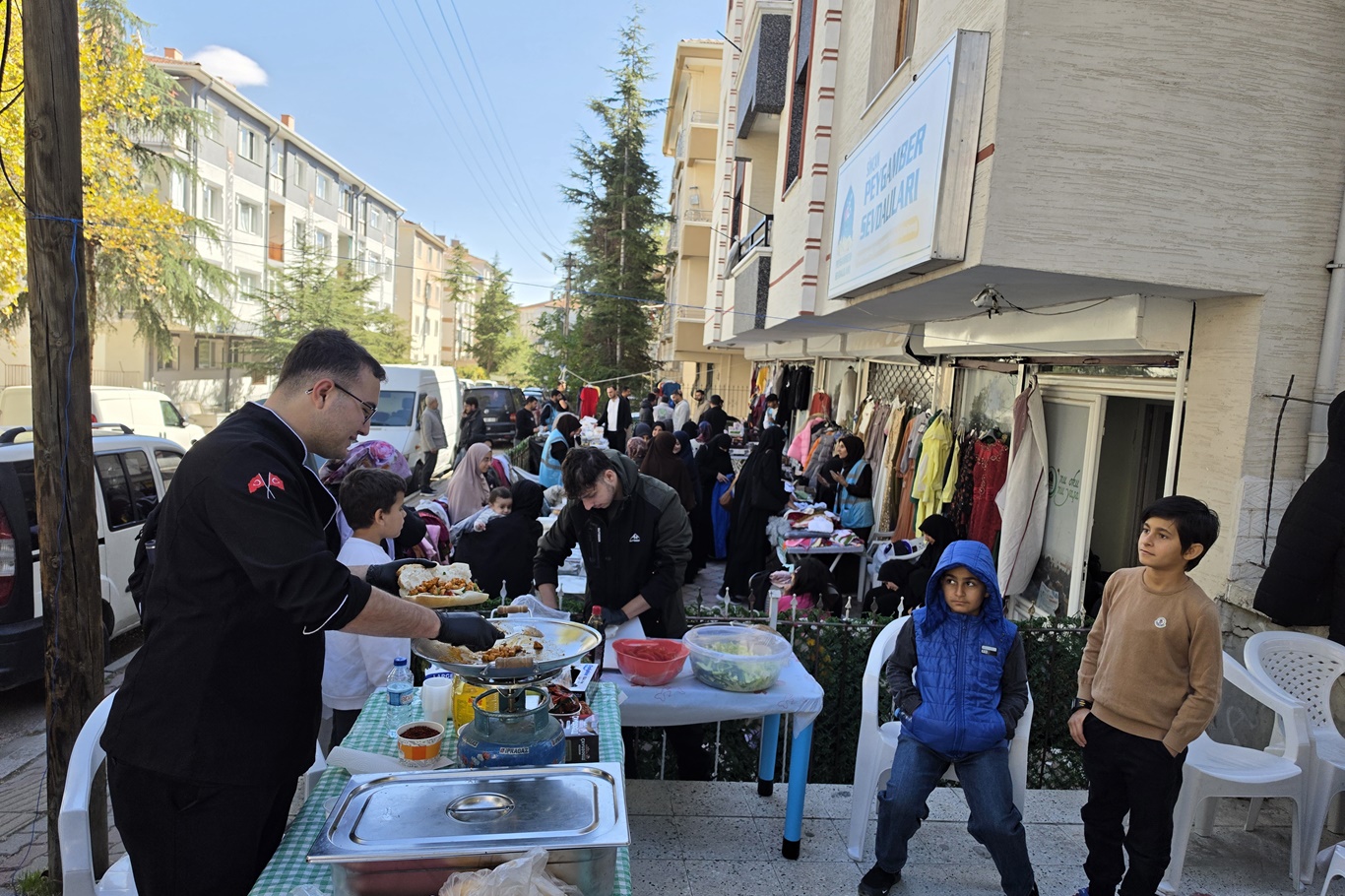 Başkentte ihtiyaç sahipleri için kermes düzenlendi