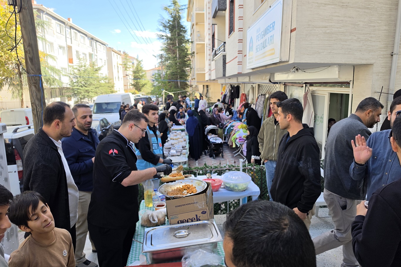 Başkentte ihtiyaç sahipleri için kermes düzenlendi