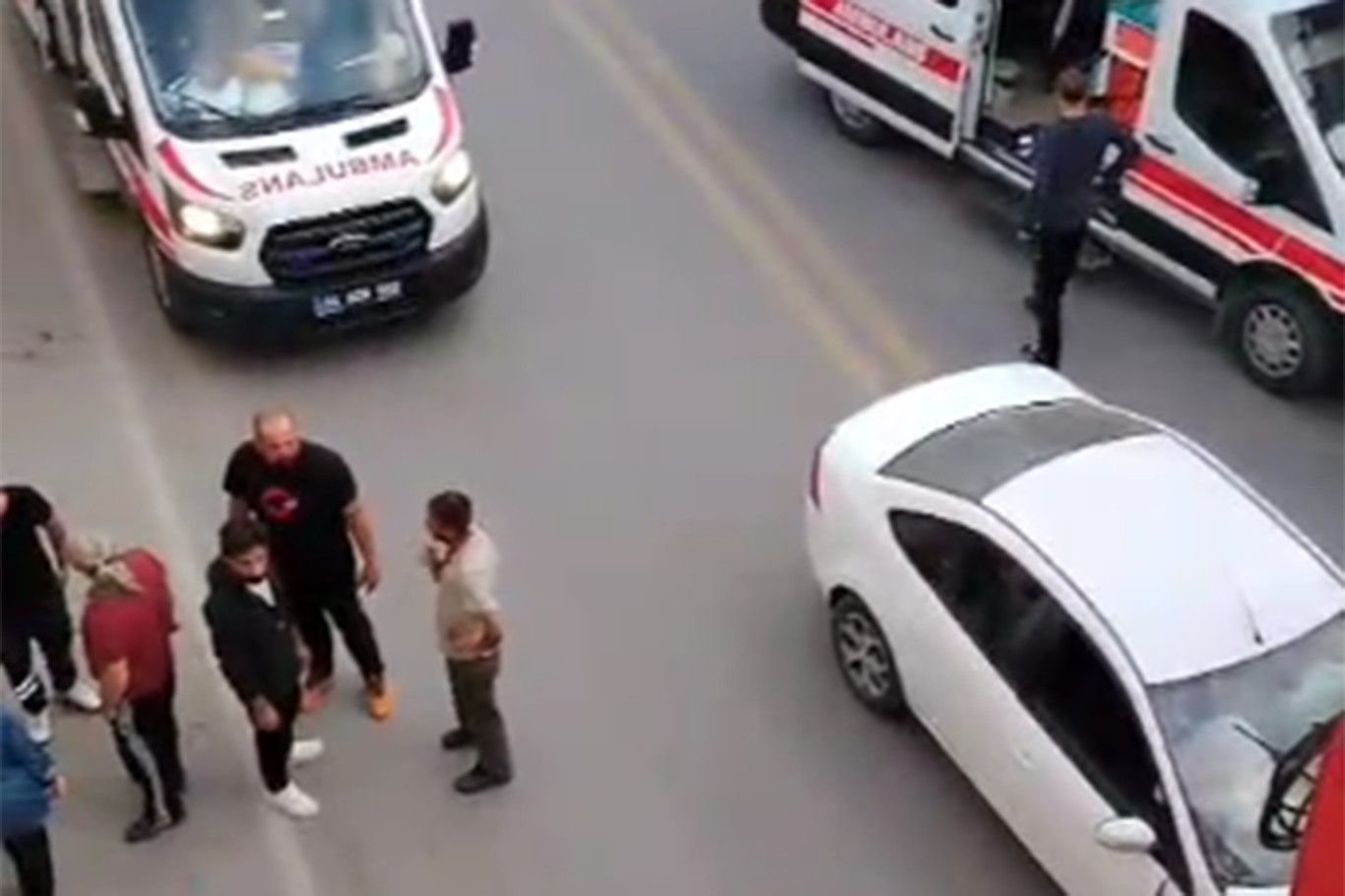 Malatya'da vinç yüklü kamyon köprüye çarptı: 2 yaralı
