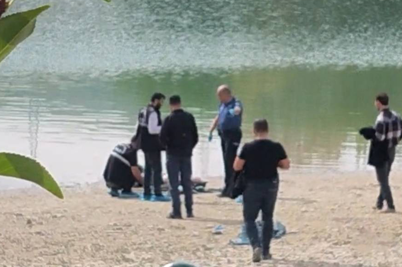 Kayıp olarak aranan genç gölette ölü bulundu