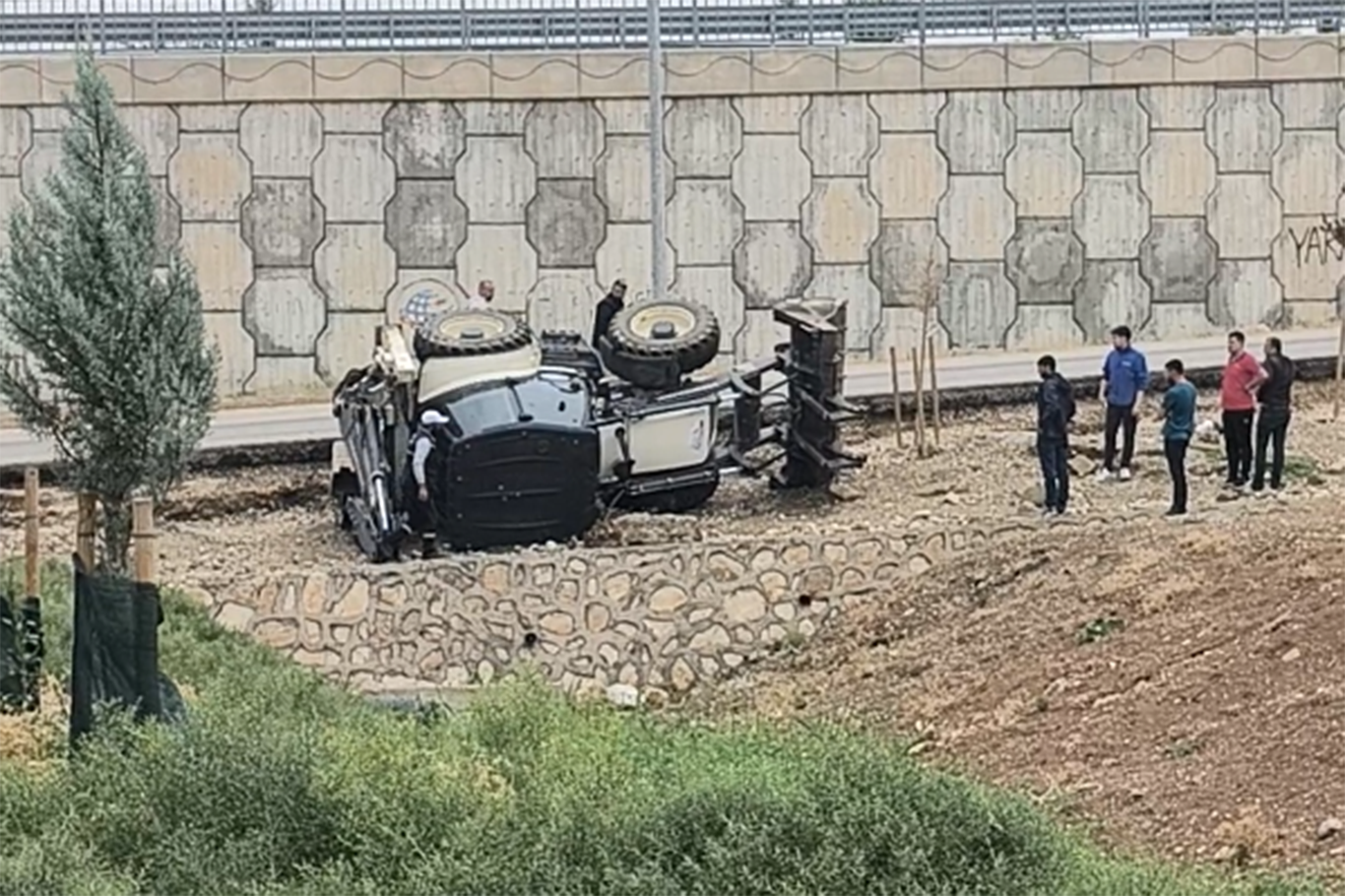 Batman'da kepçe devrildi