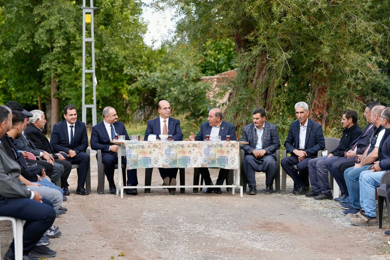 Yeşilyurt Belediyesinden kırsal mahallede yol çalışması