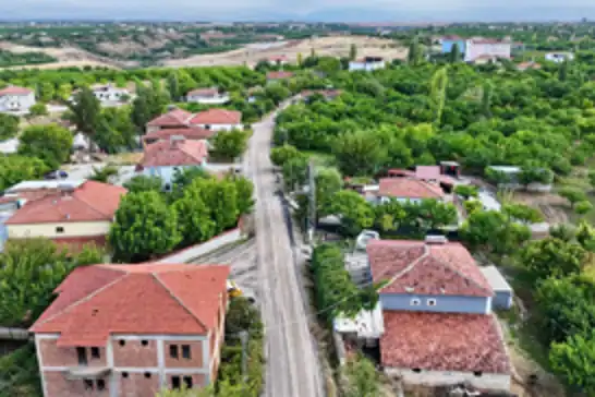 Yeşilyurt Belediyesinden kırsal mahallede yol çalışması