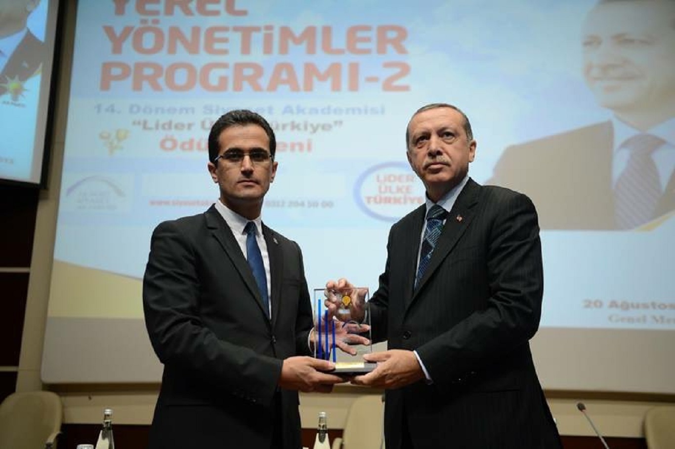 AK Parti Ağrı Merkez İlçe Başkanı istifa etti, Taşlıçay İlçe Başkanı görevden alındı