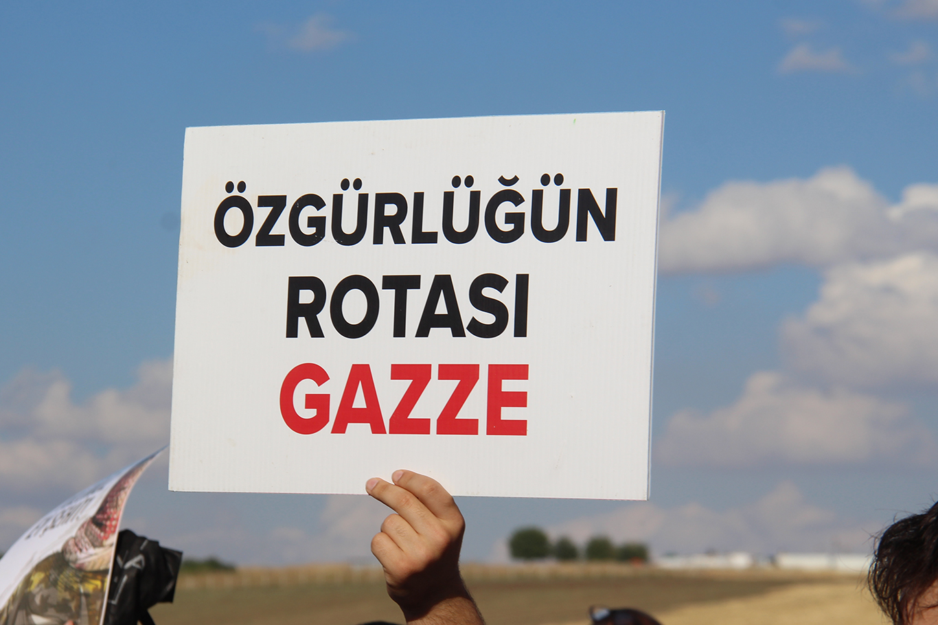 Aksa Tufanı'nın 3'üncü yıl dönümünde üniversiteli gençler Gazze için yürüdü