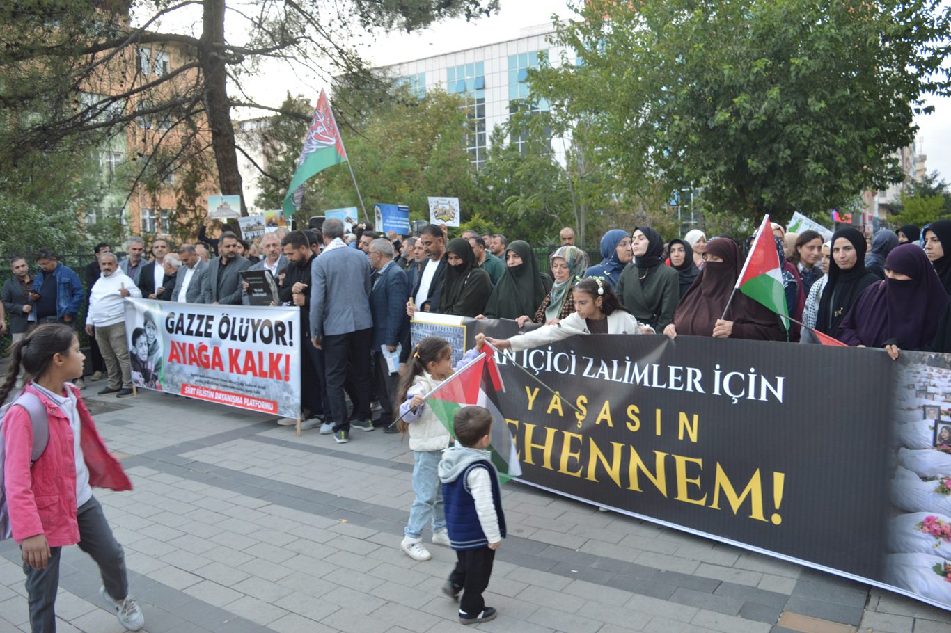 Siirt'te Aksa Tufanı yıl dönümünde Filistin için güçlü mesaj