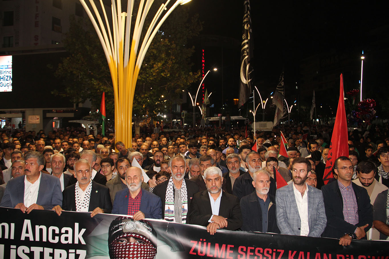 Batman'da on binler Gazze ve Kudüs için yürüdü