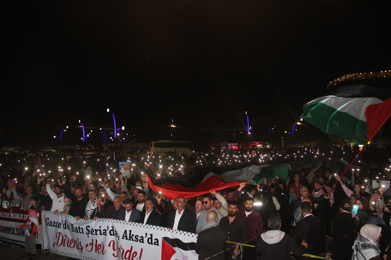 Bingöl’de Aksa Tufanı’nın 3. Yıl Dönümünde Yürüyüş ve Miting düzenlendi